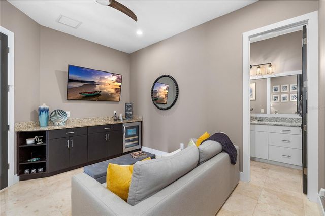 706 S DAVIS BOULEVARD, Tampa, FL 33606