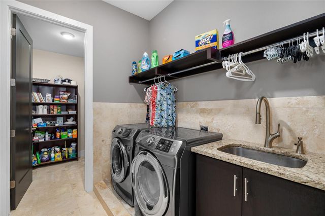 706 S DAVIS BOULEVARD, Tampa, FL 33606