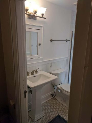 206 E Blenkner Street, Columbus, OH 43206