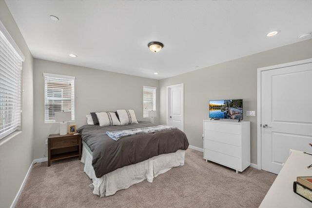 4159 Vincent Road, Madera, CA 93636