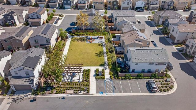 4159 Vincent Road, Madera, CA 93636
