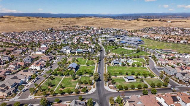 4159 Vincent Road, Madera, CA 93636