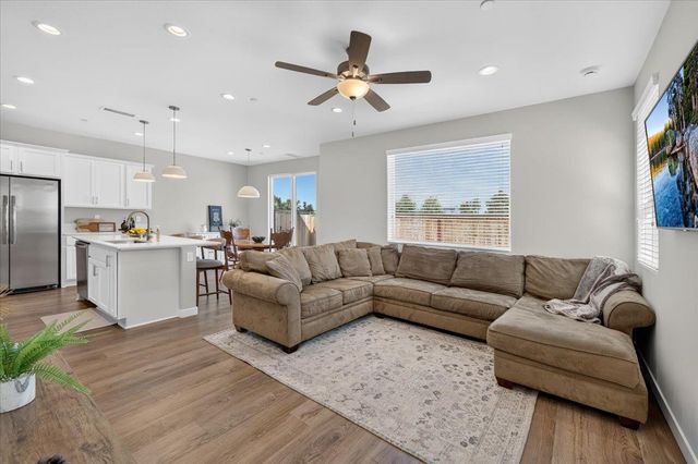 4159 Vincent Road, Madera, CA 93636