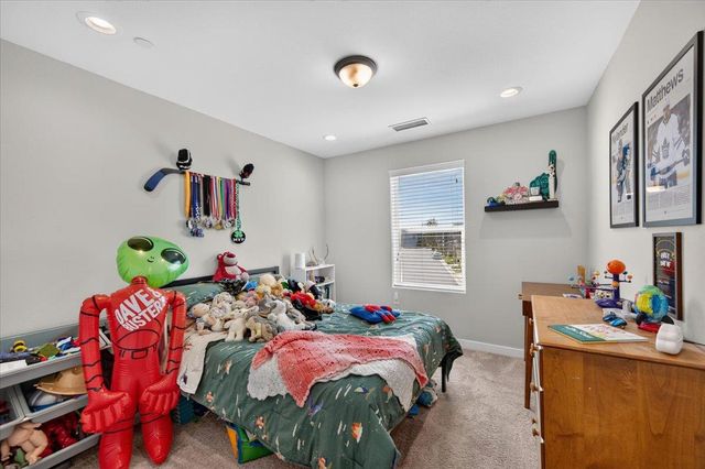 4159 Vincent Road, Madera, CA 93636