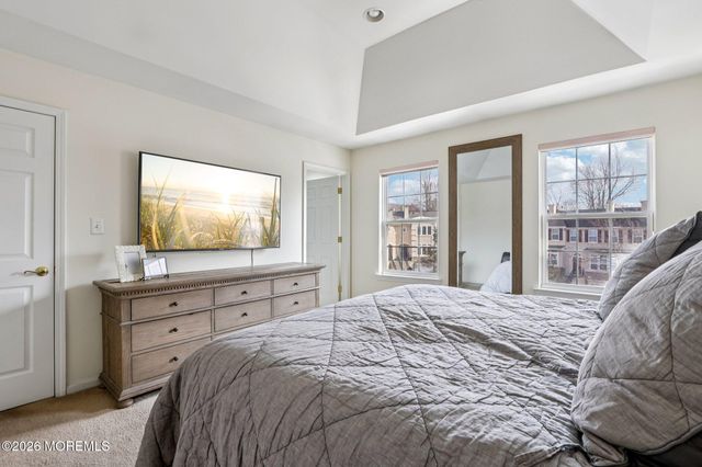 14 W Aspen Way, Matawan, NJ 07747