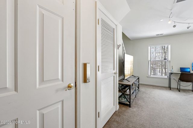 14 W Aspen Way, Matawan, NJ 07747