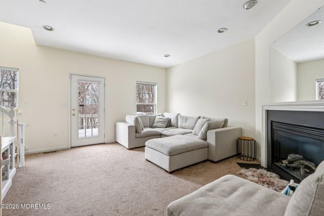 14 W Aspen Way, Matawan, NJ 07747