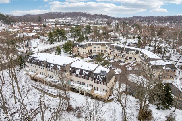 14 W Aspen Way, Matawan, NJ 07747