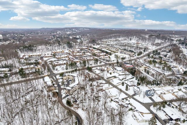 14 W Aspen Way, Matawan, NJ 07747