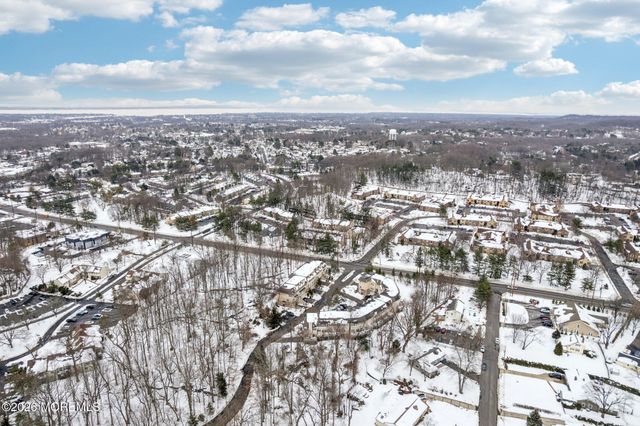 14 W Aspen Way, Matawan, NJ 07747