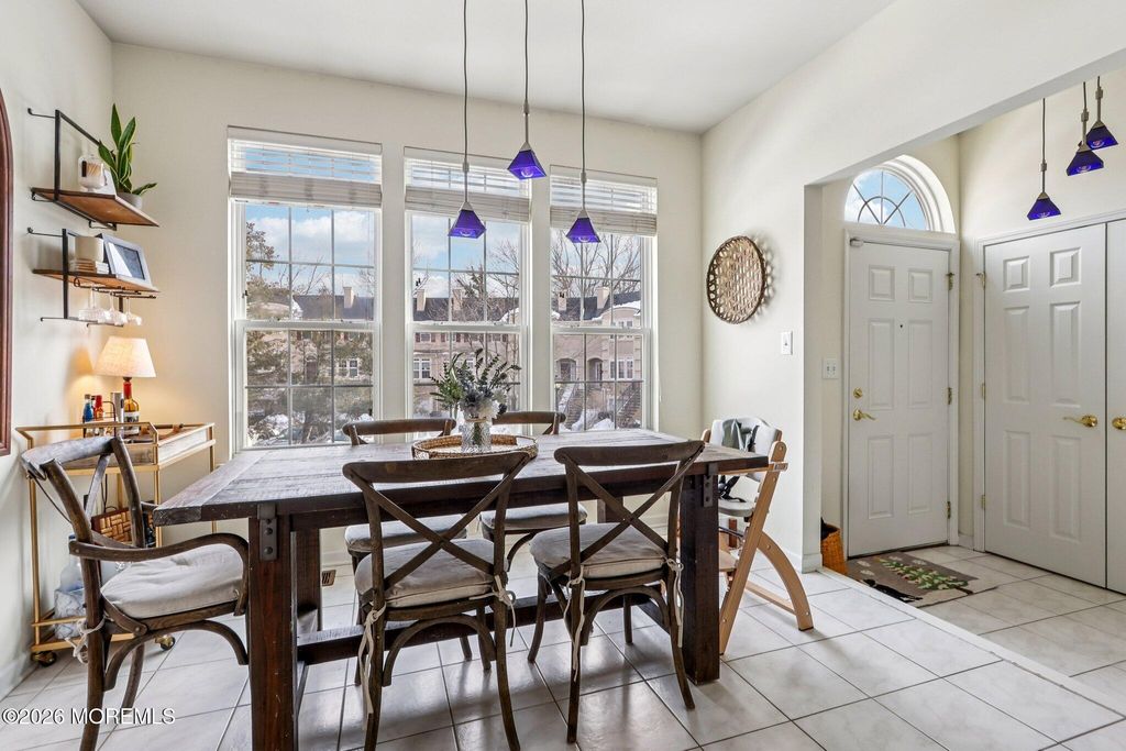 14 W Aspen Way, Matawan, NJ 07747