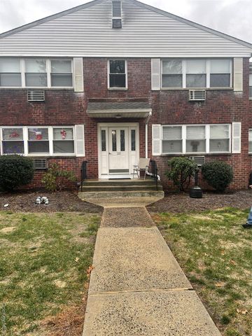 221 N Middletown Road C, Pearl River, NY 10965