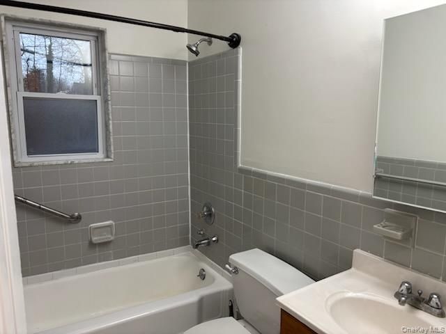 221 N Middletown Road C, Pearl River, NY 10965