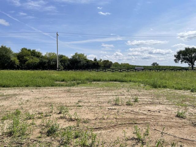 W275N8210 Harvest COURT, Hartland, WI 53029