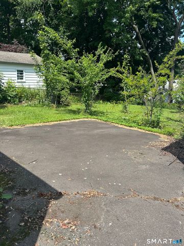 327 North Hoadley Street, Naugatuck, CT 06770