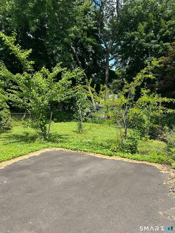 327 North Hoadley Street, Naugatuck, CT 06770