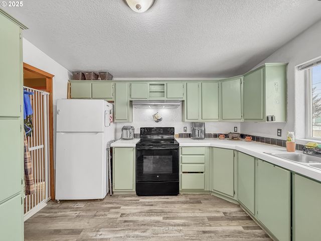 2084 18TH St, Baker City, OR 97814