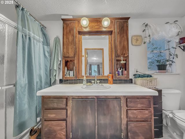 2084 18TH St, Baker City, OR 97814