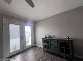 2 PRIMROSE LN, Levittown, PA 19054