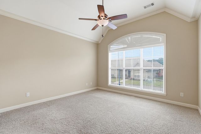 17 Chapman Ln, Little Rock, AR 72211