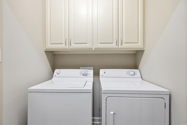 17 Chapman Ln, Little Rock, AR 72211