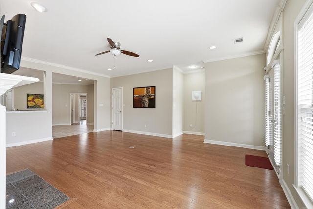 17 Chapman Ln, Little Rock, AR 72211