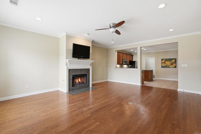 17 Chapman Ln, Little Rock, AR 72211