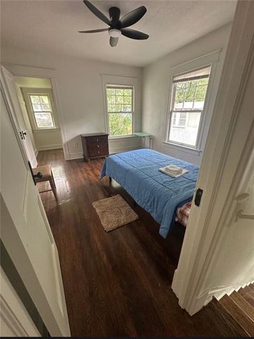 3215 E 28th Street, Kansas City, MO 64128