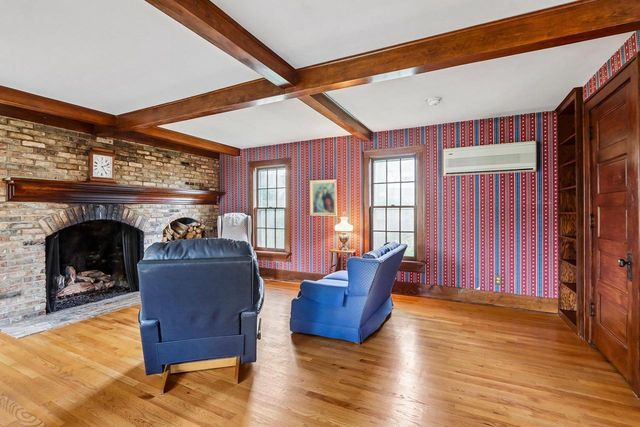 313 S 2nd Street, Mount Horeb, WI 53572
