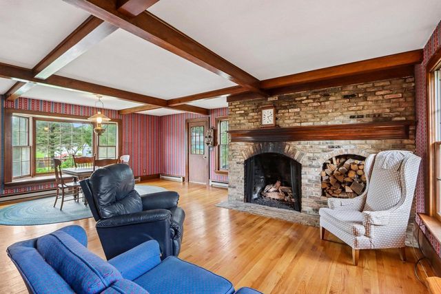 313 S 2nd Street, Mount Horeb, WI 53572