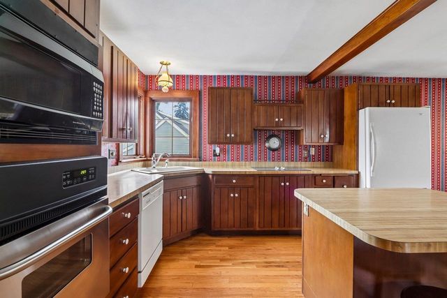 313 S 2nd Street, Mount Horeb, WI 53572