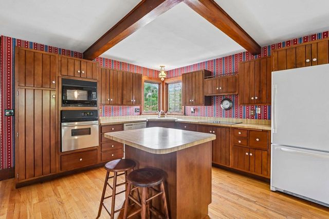313 S 2nd Street, Mount Horeb, WI 53572