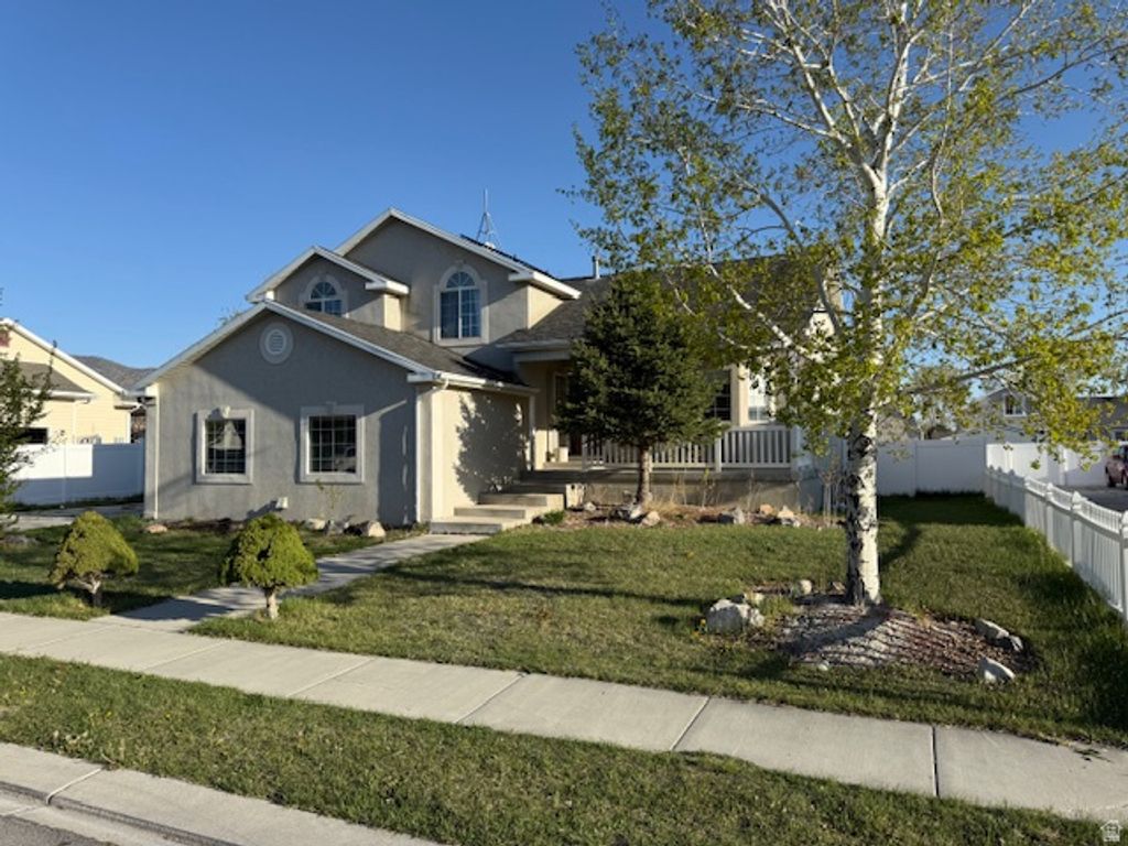 1334 E HARRIER ST, Eagle Mountain, UT 84005