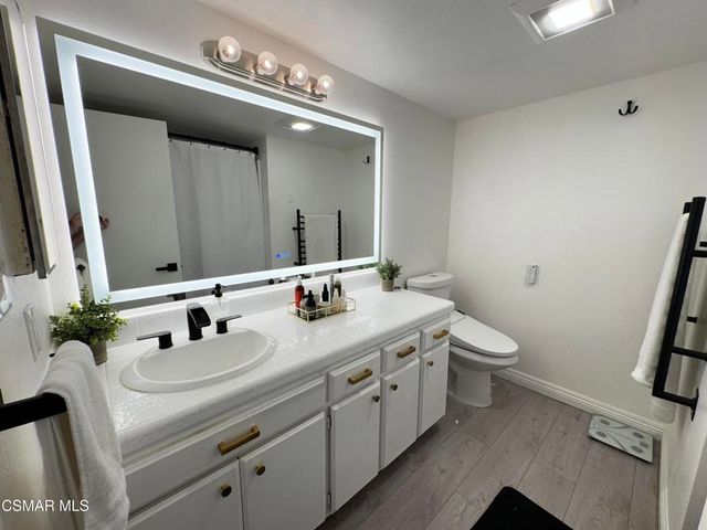 1900 Vine Street 303, Los Angeles, CA 90068