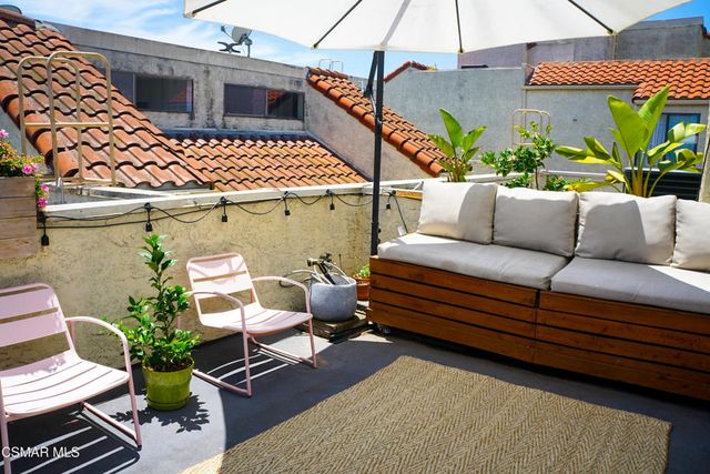 1900 Vine Street 303, Los Angeles, CA 90068