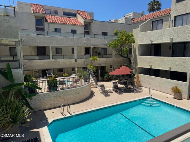 1900 Vine Street 303, Los Angeles, CA 90068