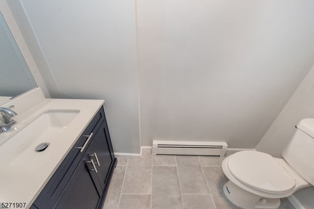 32 Walnut St, Pompton Lakes Boro, NJ 07442