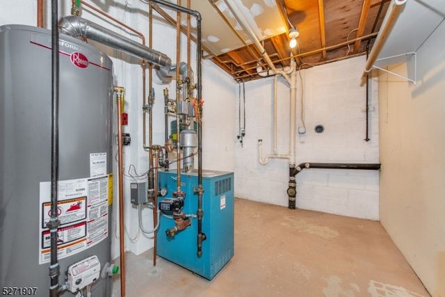 32 Walnut St, Pompton Lakes Boro, NJ 07442