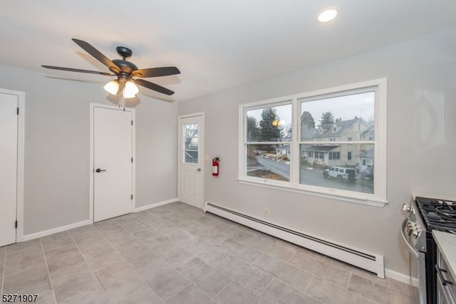 32 Walnut St, Pompton Lakes Boro, NJ 07442