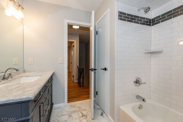 32 Walnut St, Pompton Lakes Boro, NJ 07442