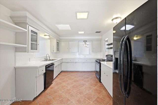 502 N Belvedere Avenue, Tucson, AZ 85711