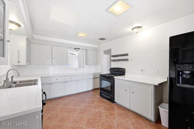 502 N Belvedere Avenue, Tucson, AZ 85711