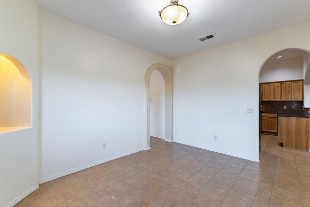 6111 La Paz Road NE, Rio Rancho, NM 87144