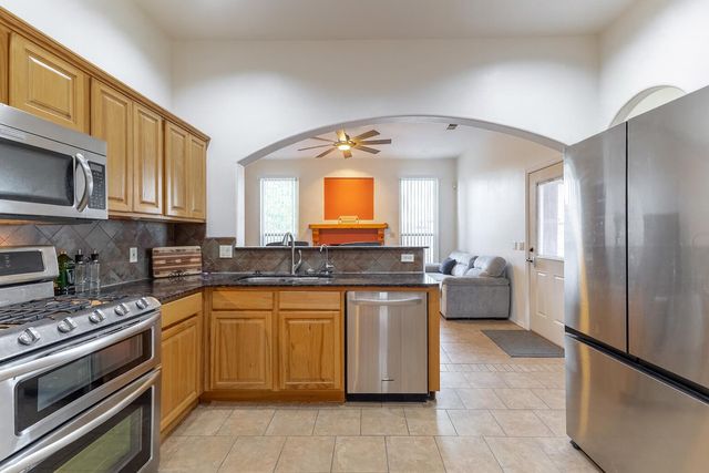 6111 La Paz Road NE, Rio Rancho, NM 87144