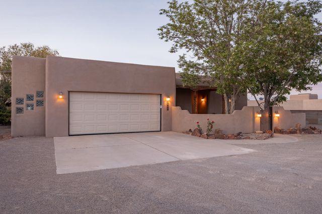 6111 La Paz Road NE, Rio Rancho, NM 87144