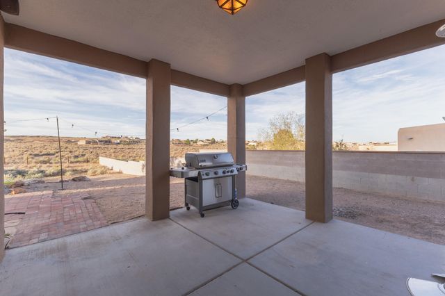 6111 La Paz Road NE, Rio Rancho, NM 87144
