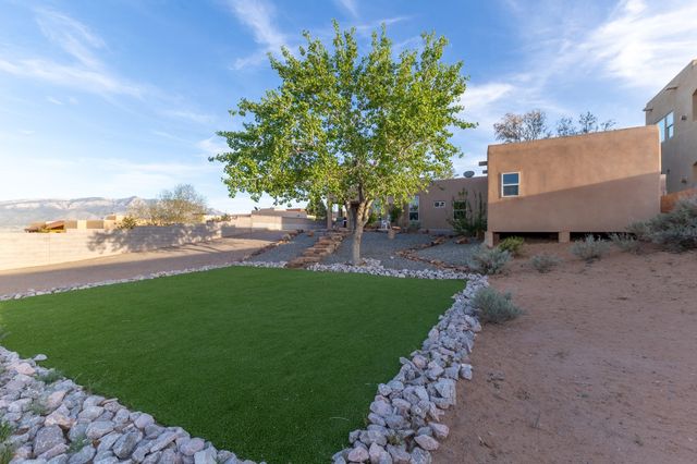 6111 La Paz Road NE, Rio Rancho, NM 87144