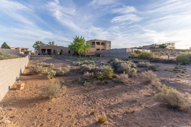 6111 La Paz Road NE, Rio Rancho, NM 87144
