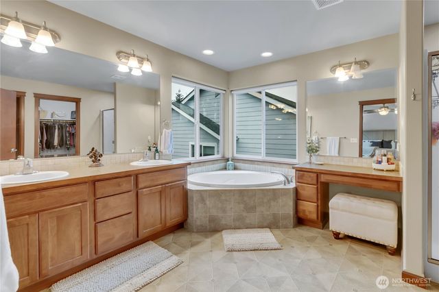 8609 29th Way SE, Olympia, WA 98513