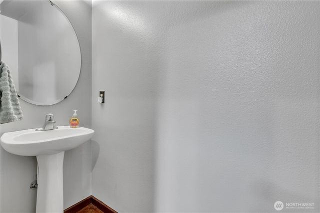 8609 29th Way SE, Olympia, WA 98513
